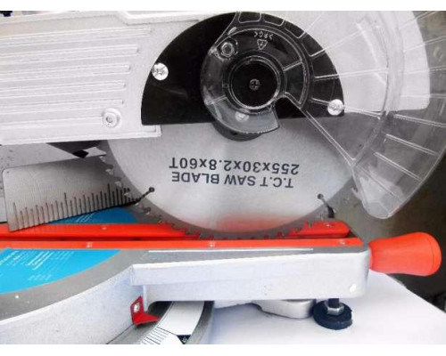 Пила торцева Kraissmann 2100 GSI255
