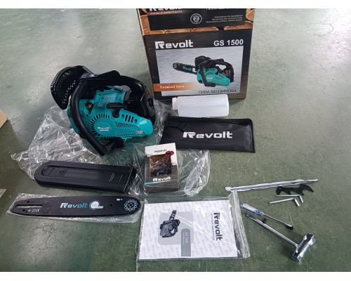 Пила бензинова ланцюгова Revolt GS1500